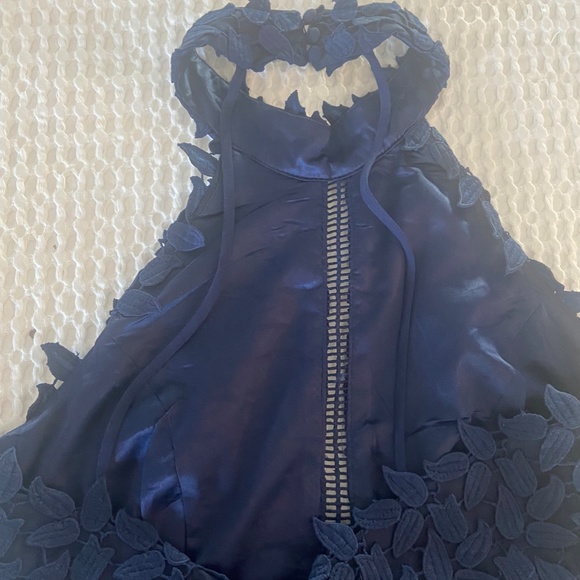 Bardot Halter Lace Dress- sz 8/M - Picture 7 of 7